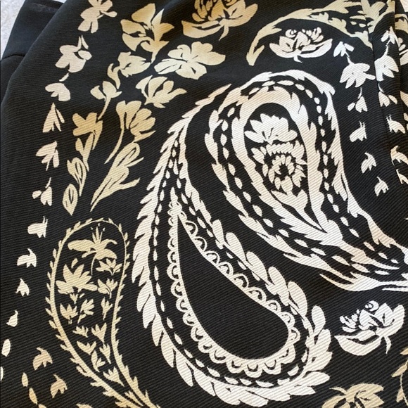 BCBG Maxazria Boho Floral Paisley Maxi Skirt Centre Slit Black White Long Light - Picture 10 of 10